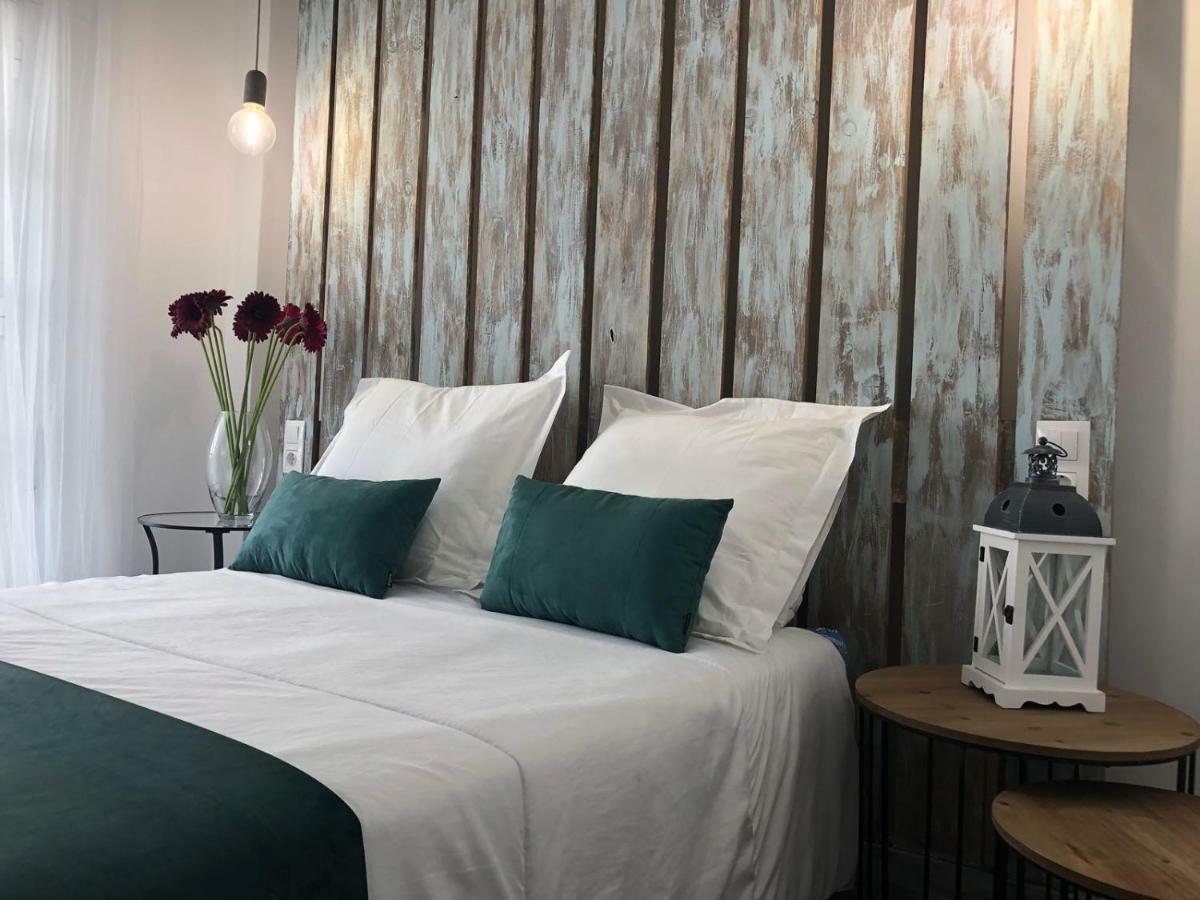 Conil Apartamentos La Dama Y El Vagabundo Conil De La Frontera Zewnętrze zdjęcie